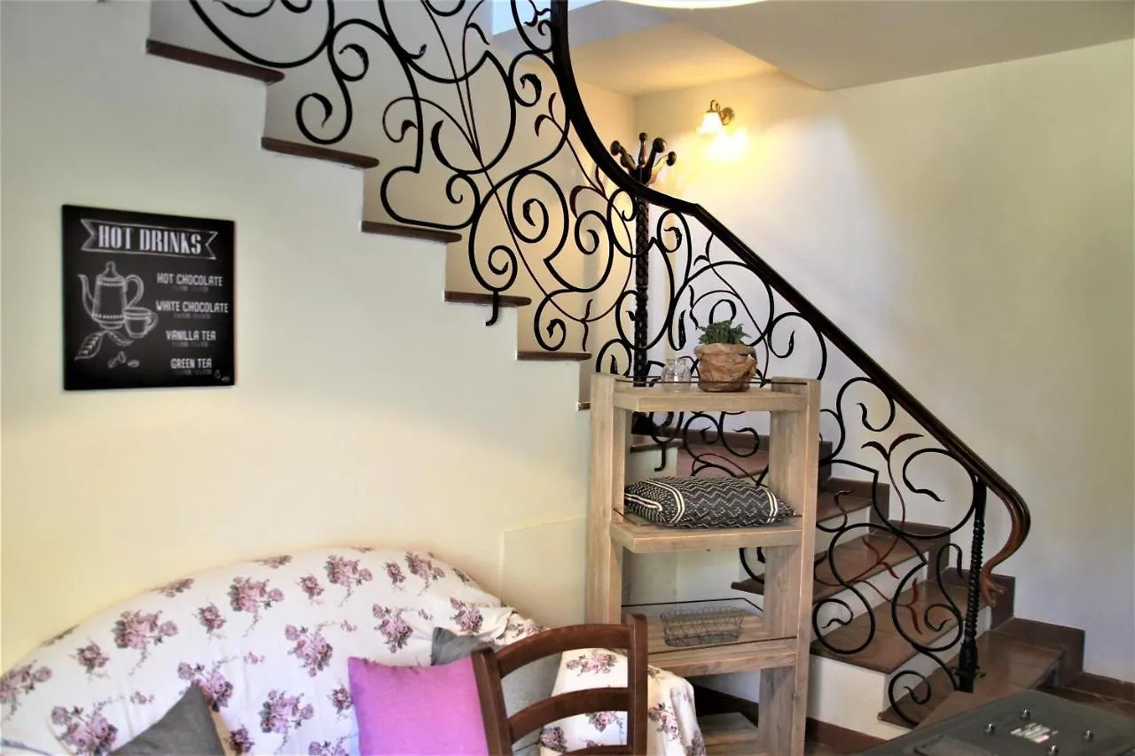 Apartment Claudia Vacanza Toscana - Appartamento Nocciolo- 10 Min Da Siena Malignano
